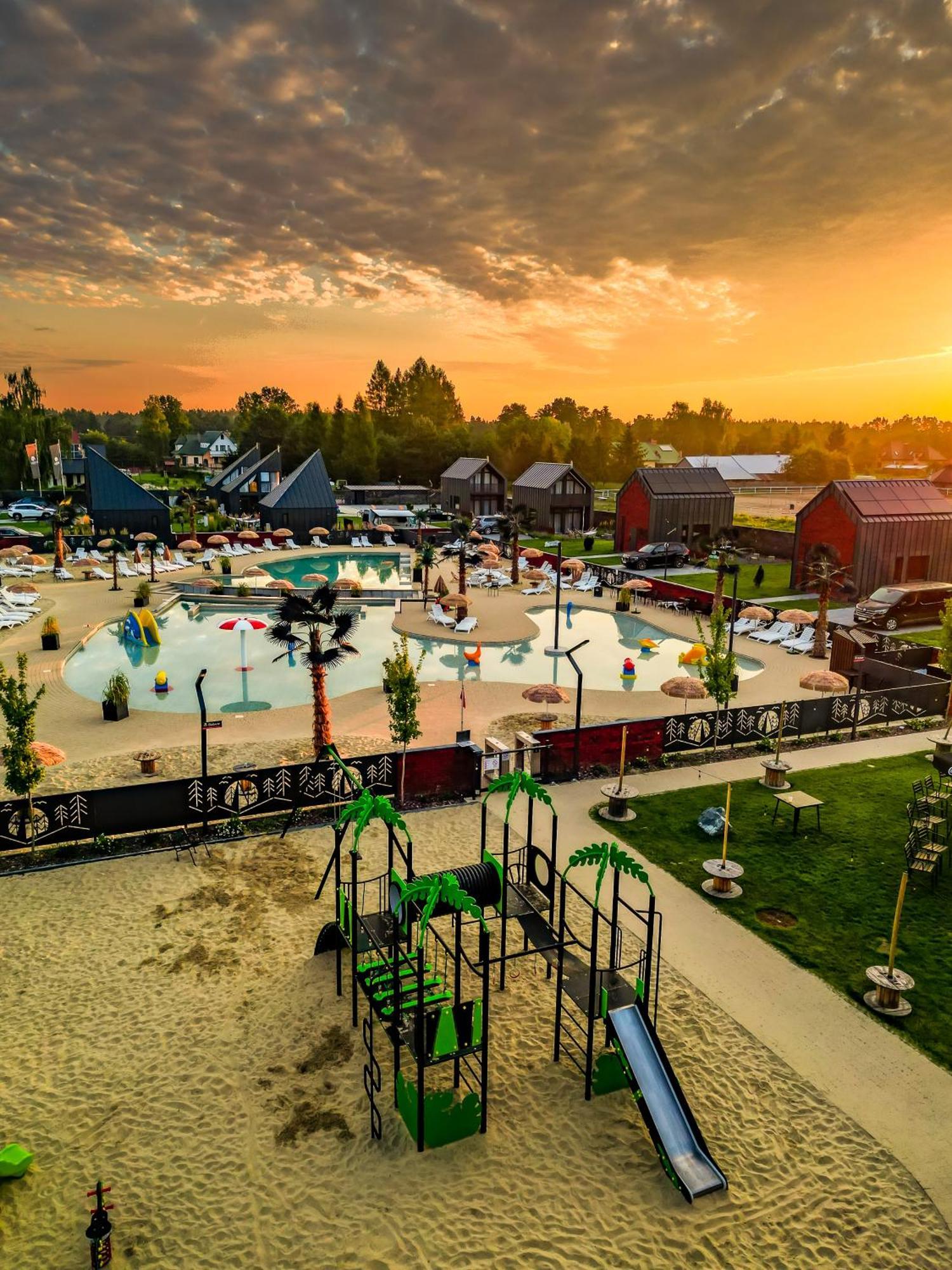 Wioska Wakacyjna Radawa Hotel Екстериор снимка